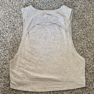 Lululemon Size 4 Women's Muscle Tee